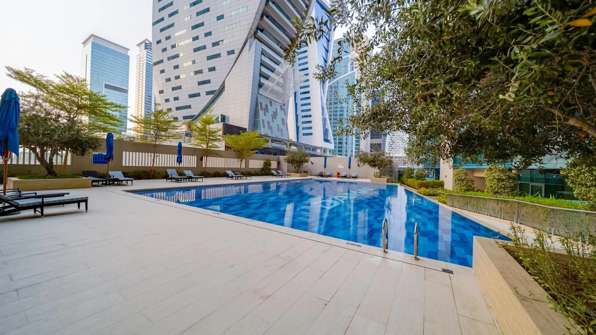 Chic 1Br Getaway- 4Min Walk To Business Bay Metro & 10Min To Burj Khalifa Lägenhet Dubai
