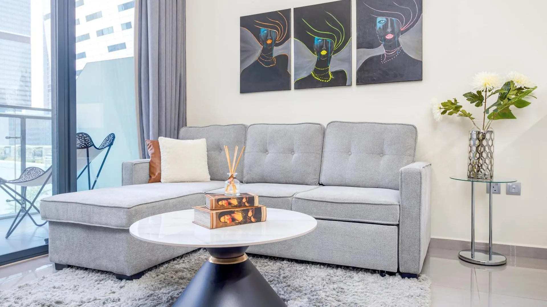 Chic 1Br Getaway- 4Min Walk To Business Bay Metro & 10Min To Burj Khalifa Lägenhet Dubai