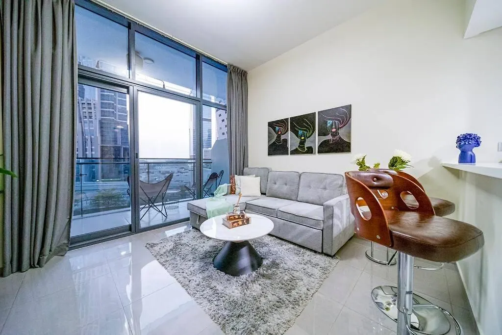 Chic 1Br Getaway- 4Min Walk To Business Bay Metro & 10Min To Burj Khalifa Apartment Dubai