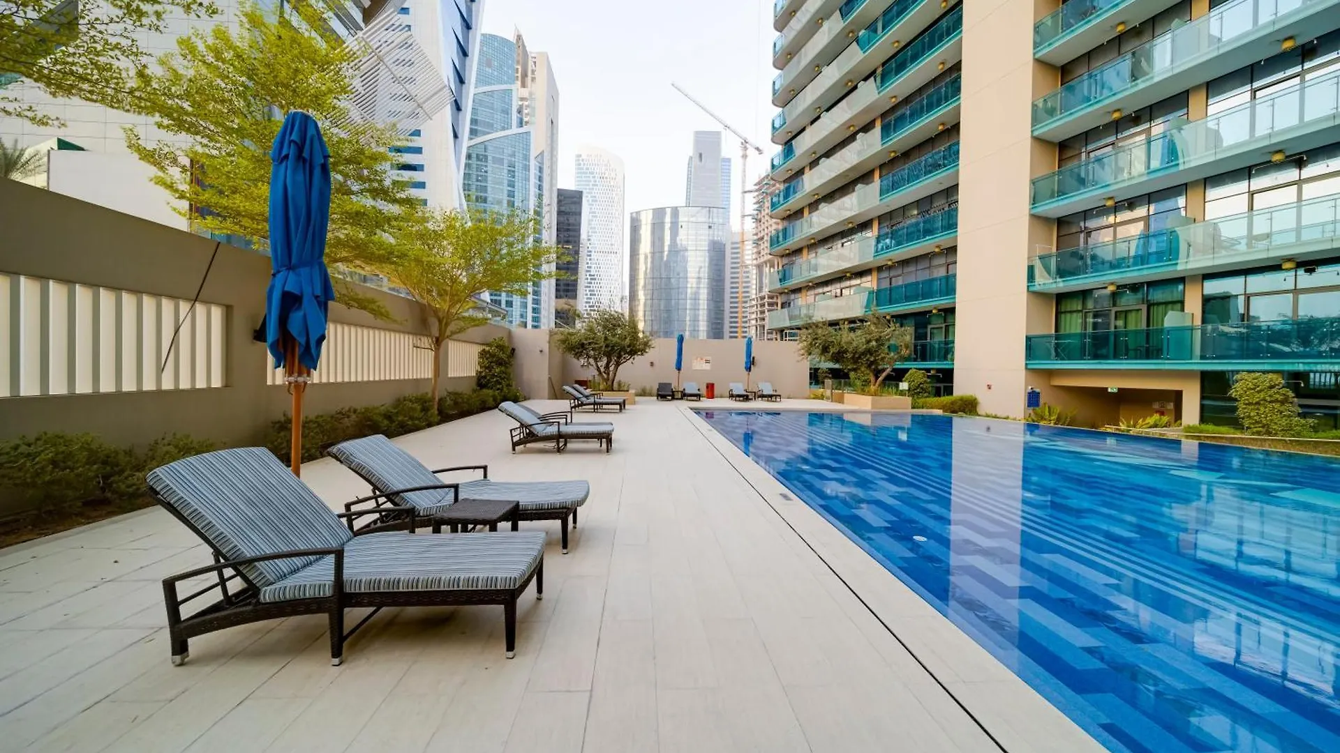 Chic 1Br Getaway- 4Min Walk To Business Bay Metro & 10Min To Burj Khalifa Apartment Dubai